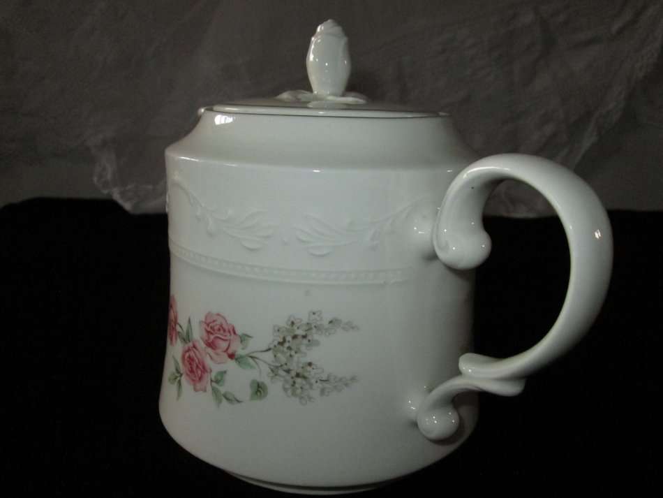 Royale Huguenot TeaPot Rose design