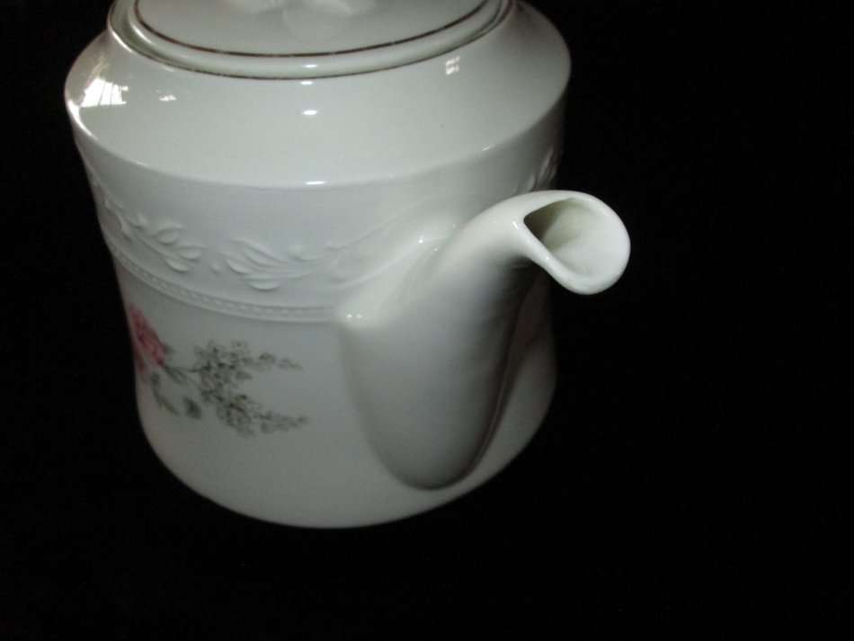 Royale Huguenot TeaPot Rose design