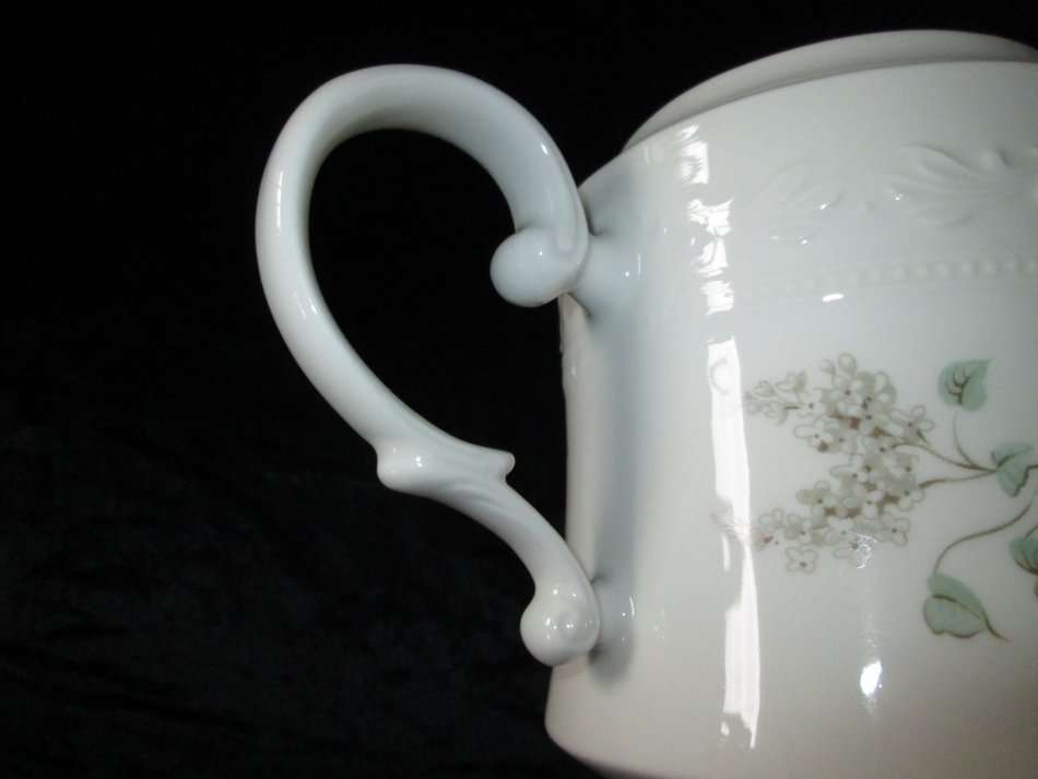 Royale Huguenot TeaPot Rose design