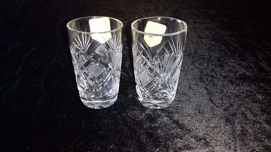 Devon Crystal-24% Pbo-Hand Cut Lead Crystal-2 Glasses + Wood box container