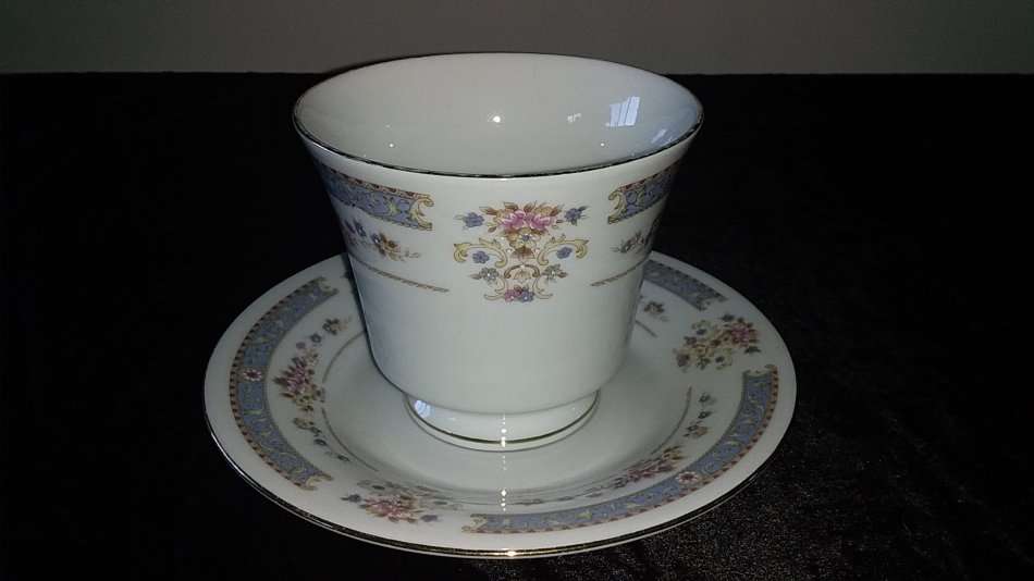 Cup and Saucer-Crescent-Fine China-Made in China-JIE PAI-Mix and Match