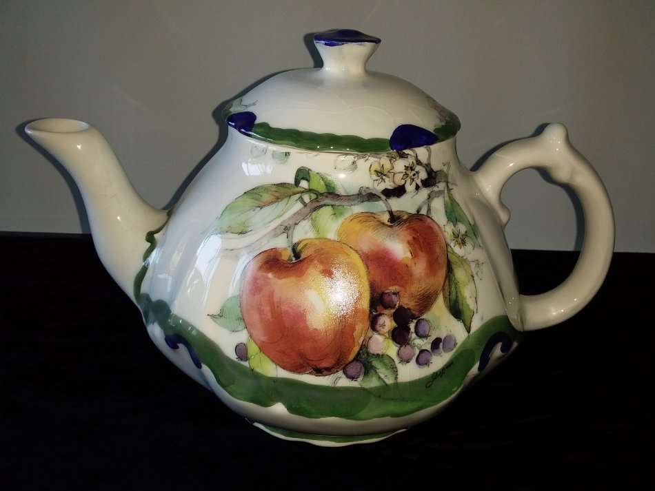 Pottery Garden-Ye Olde World-Potterwoods-Tea and Coffee ware-Pot-Fruit Scenery