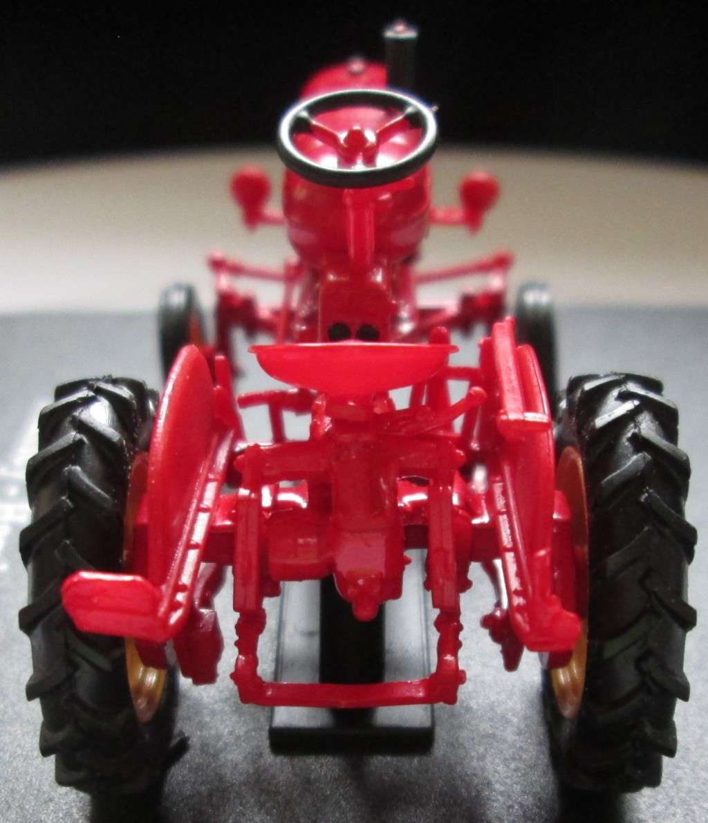 Scale Model-Tractor-Massey Harris Pony 820-1957