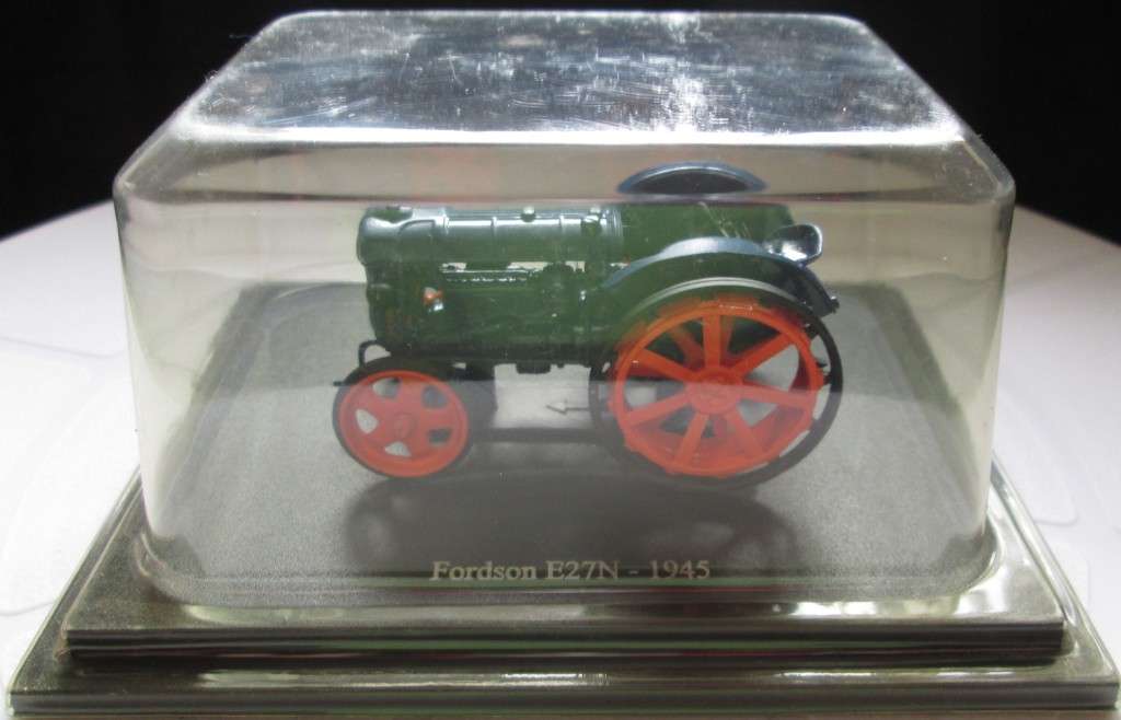 Scale Model-Tractor-Fordson E27N-1945-Blue