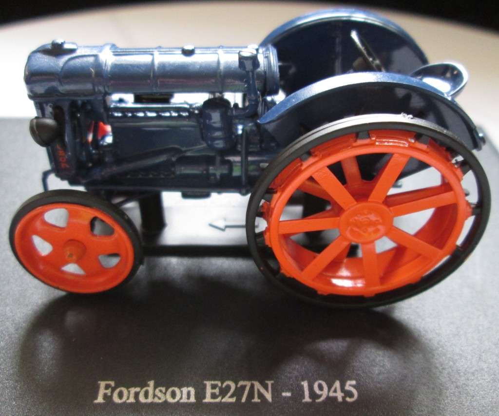 Scale Model-Tractor-Fordson E27N-1945-Blue
