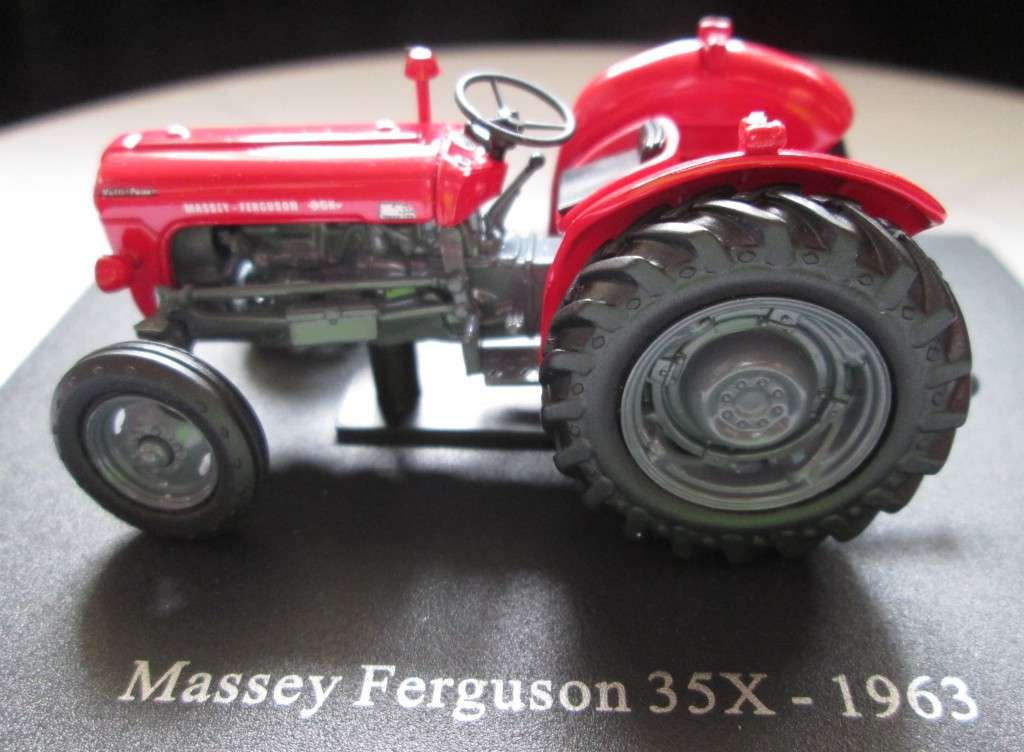 Scale Model-Tractor-Massey Ferguson 35x-1963-Red