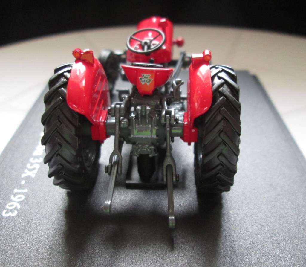 Scale Model-Tractor-Massey Ferguson 35x-1963-Red