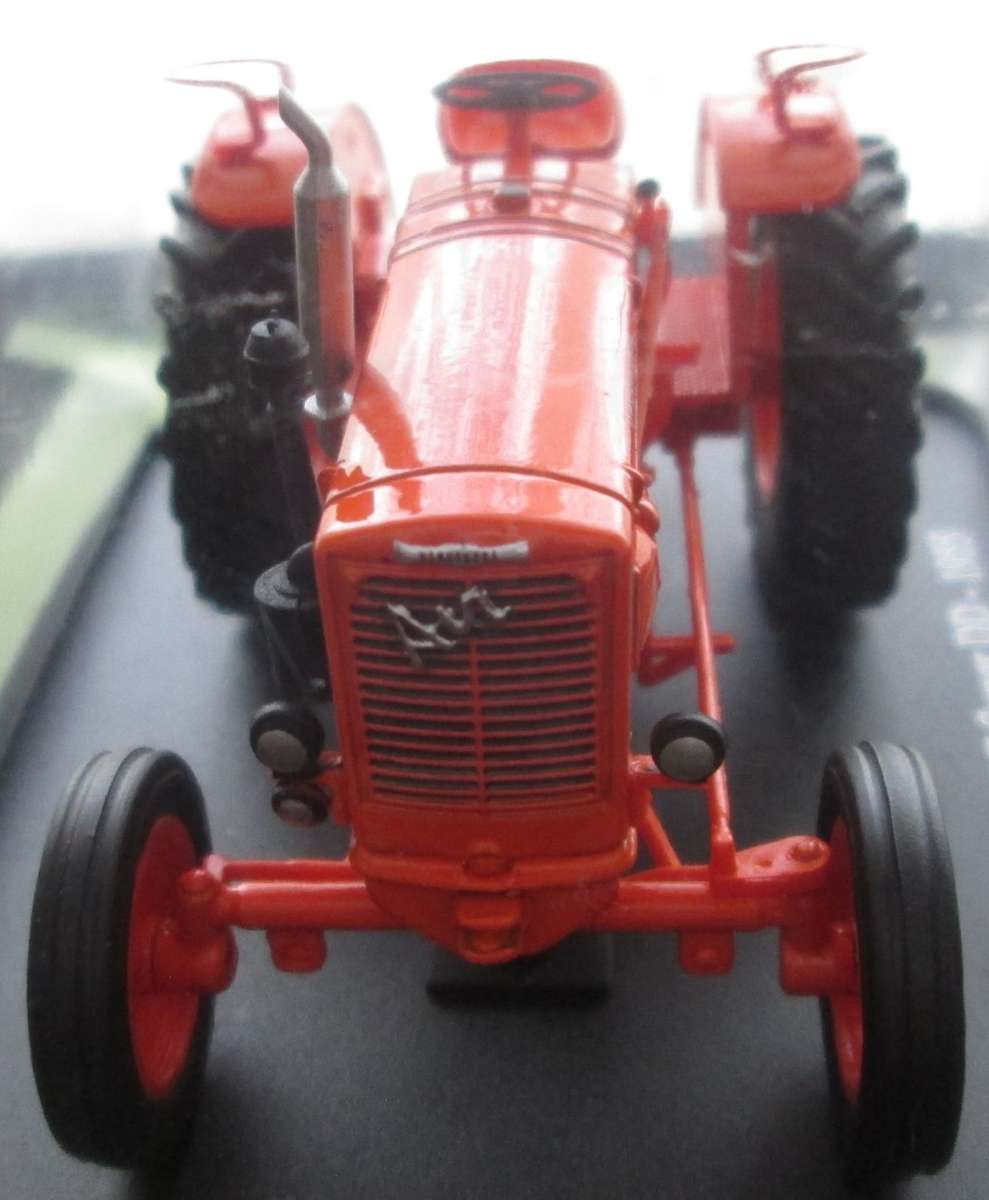 Hachette Partworks-Scale Model-Tractor-Vendeuvre Super DD-1955