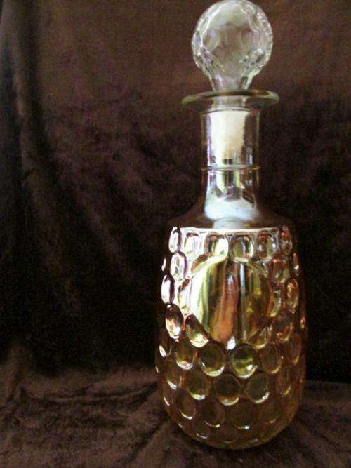 LOVELY AMBER GOLD COLORED  DECANTER
