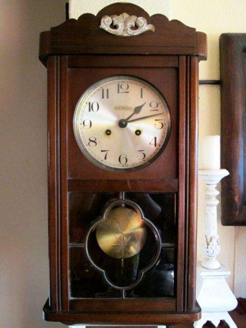 ANTIQUE HERMLE BEAUMONT(Germany) WALL CLOCK in need of TLC