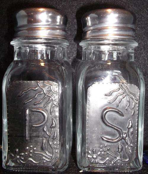 Glas SALT & PEPPER SET  with Handcrafted Pewter Art  by Hanli Barnard