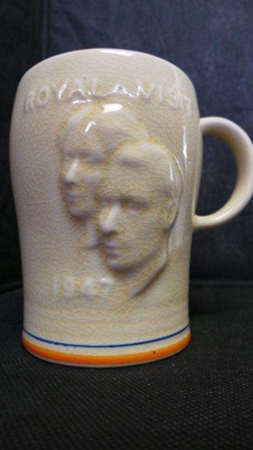 CROWN DEVON 1947 SOUTH AFRICAN ROYAL VISIT COMMEMORATIVE CERAMIC MUG ***R1 START*** NO RESERVE!!!