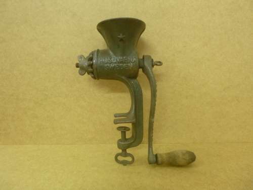 **Crazy R1 Start**Vintage Meat Mincer