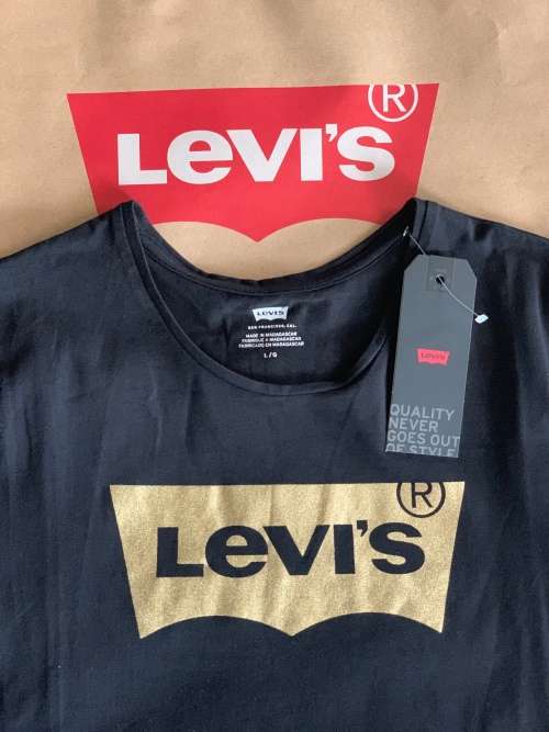 Original Levi's Ladies Tee - Size L