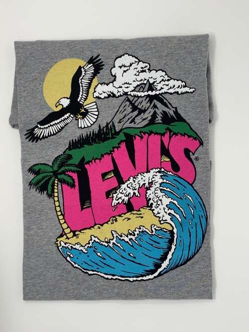 100% Original Levi`s T-shirt - Size XXL