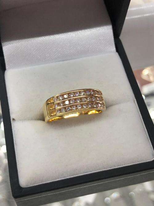 10 Sparkling Natural Diamonds (bid per stone/take 10)