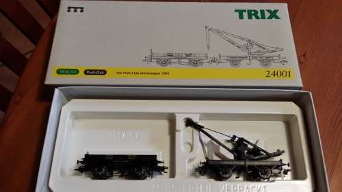 Trix HO # 24001 Profi Club Annual Car for 2002 - Crane and flat wagon