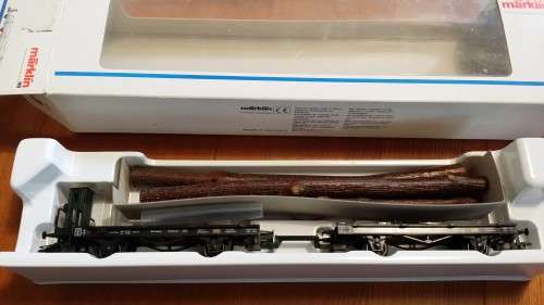 Marklin # 48841 Log wagons