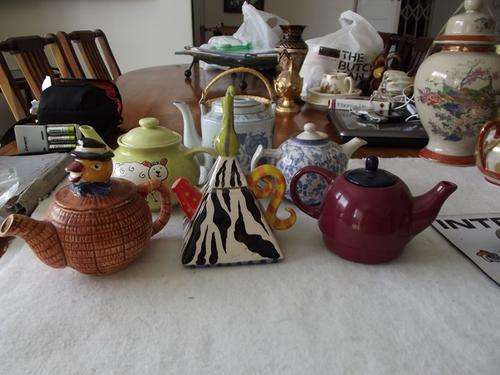 assorted tea pots x 6