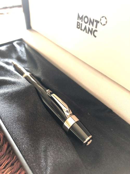 Montblanc Boheme Noir ballpoint pen
