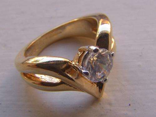Golden V-Shape Ring!