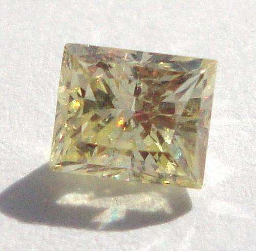 WOW** DAZZLING FANCY YELLOW 0.32 CT PRINCESS CUT LOOSE DIAMOND STARTING AT R1!!!!