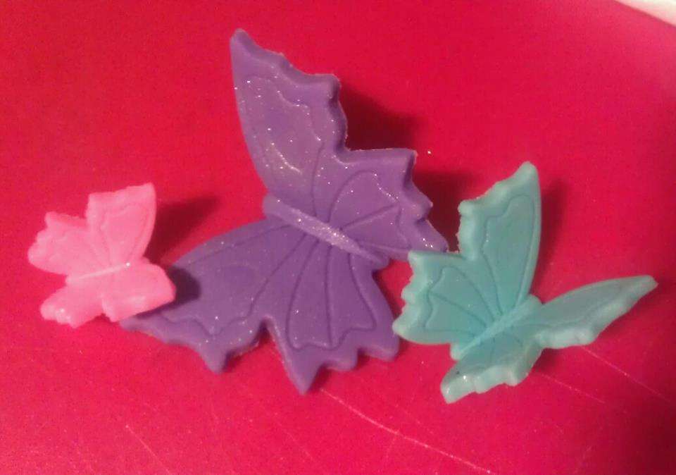 Butterfly (each) - Edible Sugar Art Cake Decorations (Various Colors Available) SIZE LARGE