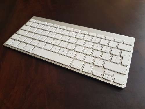 Apple Wireless Keyboard - for use with iMac, MacBook Pro/Air or Mac Mini