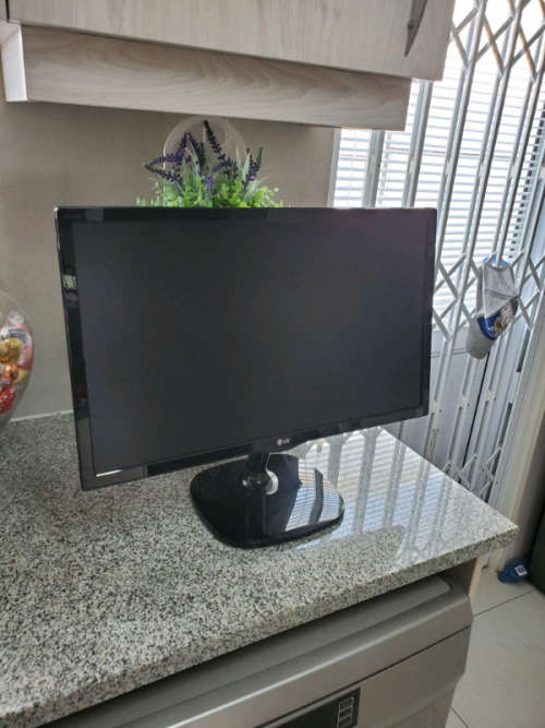 LG 23" FHD Monitor