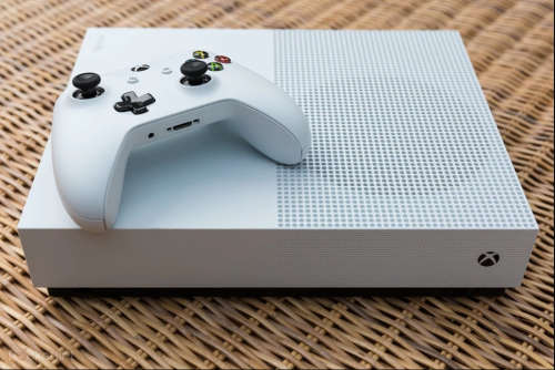XBOX One S 1TB with Games