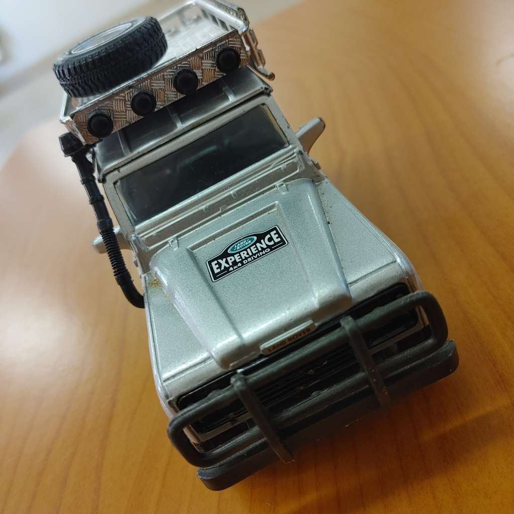 Land Rover Defender 1996 Experience New Ray Die-Cast 1:32
