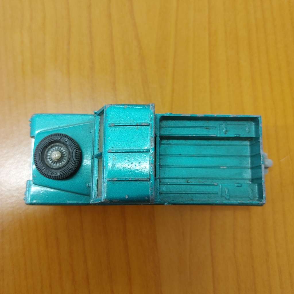 Land Rover 109` W.B Corgi