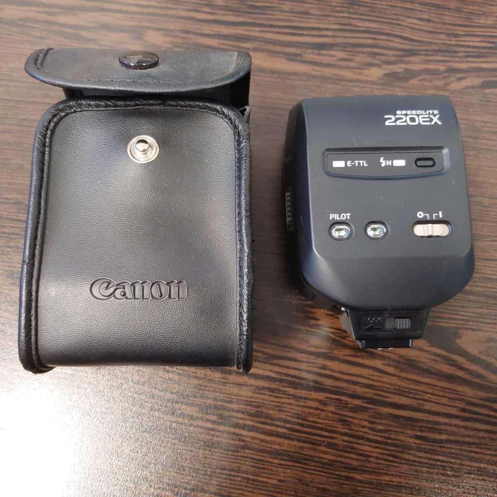 Canon Speedlite 220EX
