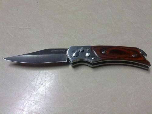 ***HANDY POCKET FLICK KNIFE WITH SAFETY LOCK.***