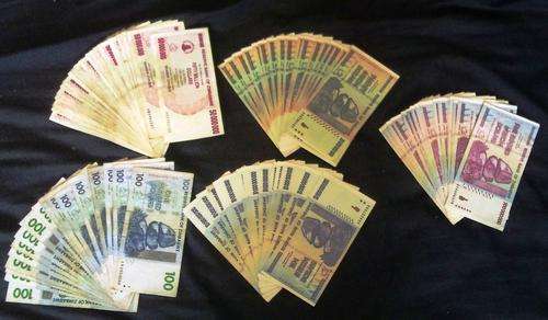 Bulk 100 x Assorted Zimbabwe Banknotes. VF- AU condition.