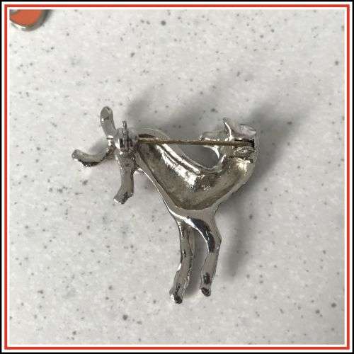 Zebra brooch 4cm x 3.5cm