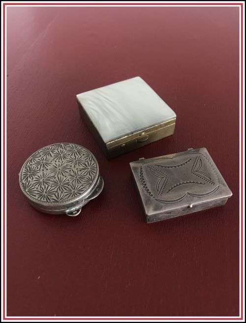 Vintage pill boxes x3