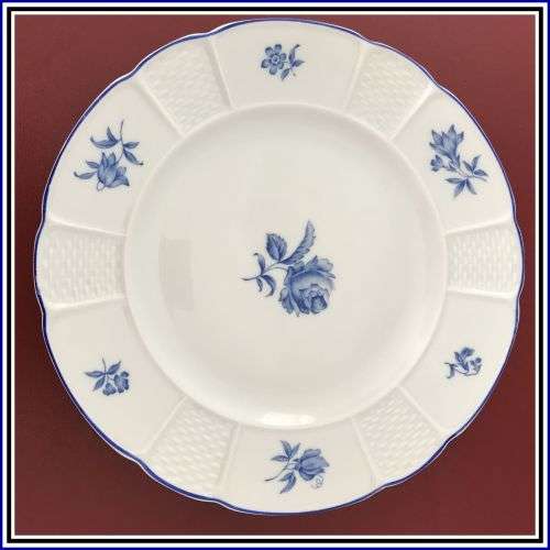 2 side plates 21cm. Rosenthal `Barock` vintage.