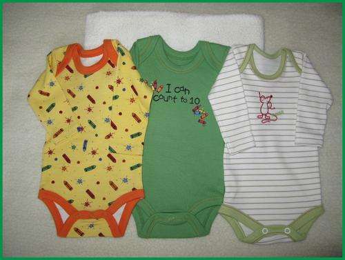 Newborn gift pack. Boy's body vests (3) & towel nappy. TOP QUALITY NEW.