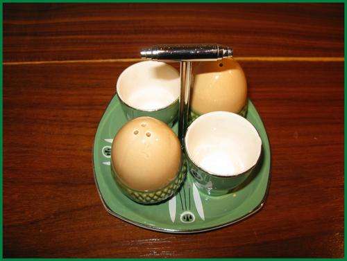 Retro 2 Egg cups, salt & pepper on stand. Palissy 1950's "Kon-Tiki"
