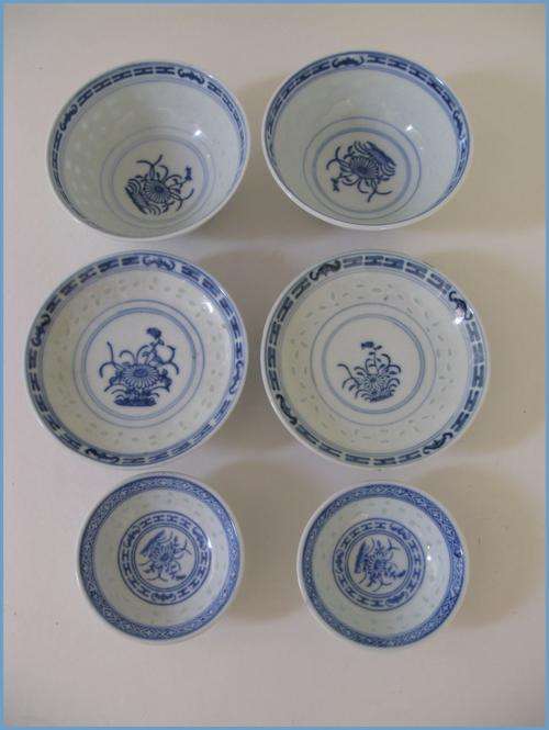 Set of 6 small bowls Chinese "Rice" pattern.