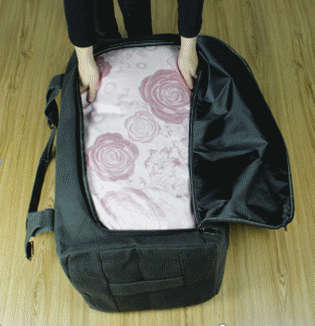 Carry-on 55cm weekender canvas duffle bag in Black