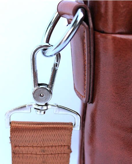 High Quality Large Capacity Messenger Bag in Brown