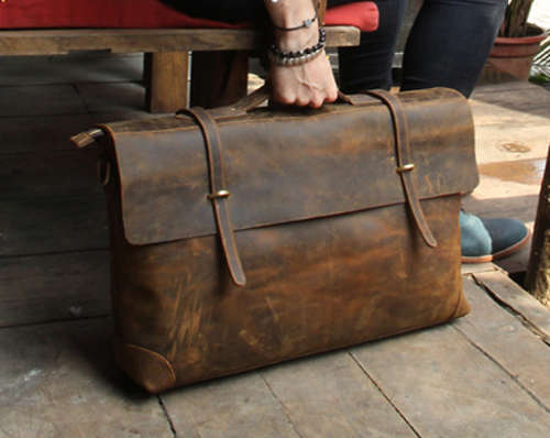 Superior 100%  Genuine Full Grain Cow-Hide Leather Briefcase / laptop Bag