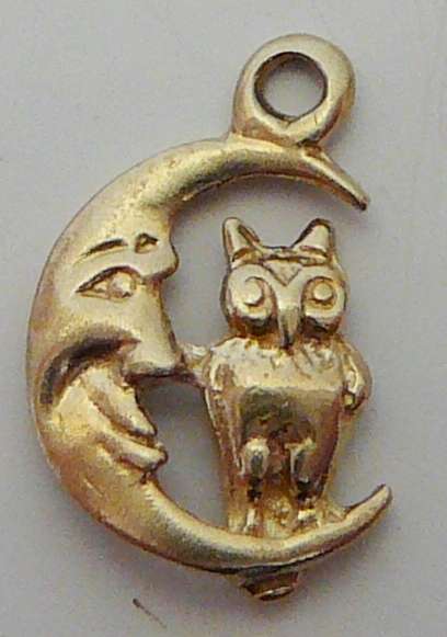 9 ct Gold Charm - The Owl on the Smiling Moon