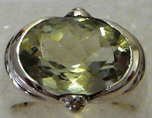 Stunning Silver Ring set with a Beautiful Oval Light Green Amethyst