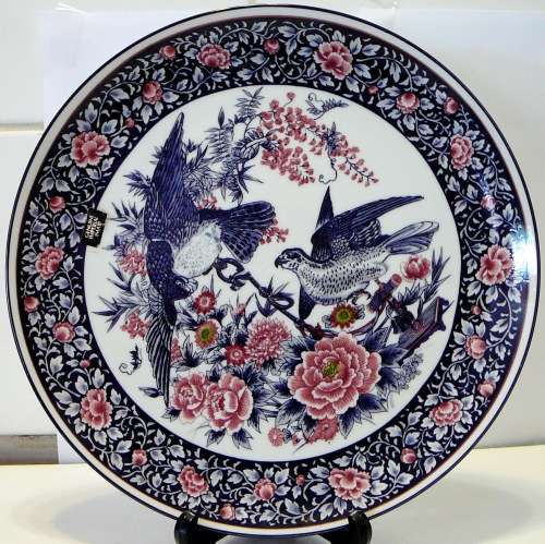 Imperial Imari Plate A Pair of Falcons