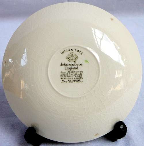 Vintage Johnson Bros Tea Cups & Saucers - Indian Tree Pattern