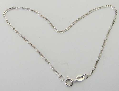 A Fine Sterling Silver Bracelet Chain