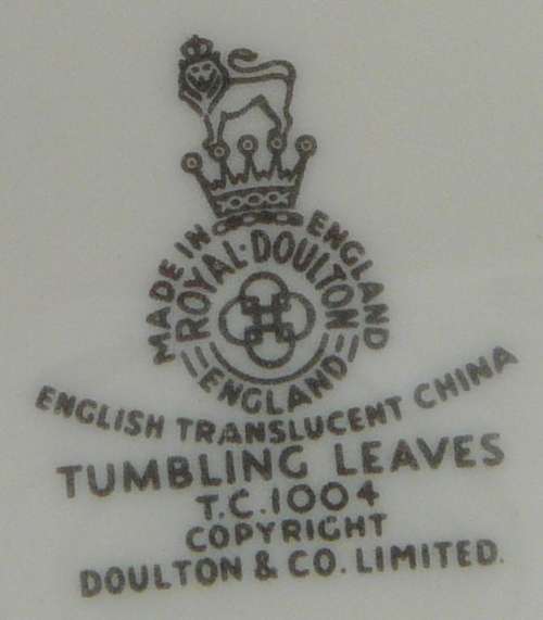 A Set of 4 Royal Doulton Dessert Bowls - Tumbling Leaves TC 1004